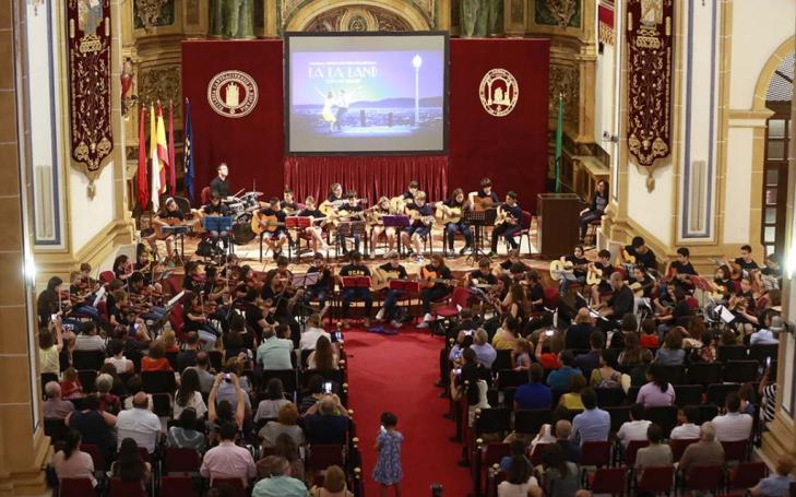 Alumnos de diferentes colegios de la Región participaron en el Concierto de Fin de Curso de los Talleres Orquestales de la UCAM