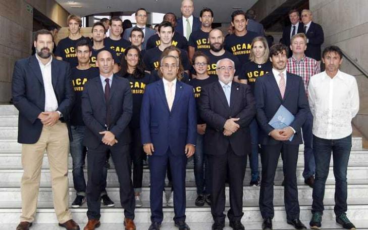 Catorce deportistas se suman al proyecto deportivo y formativo de la UCAM y el COE