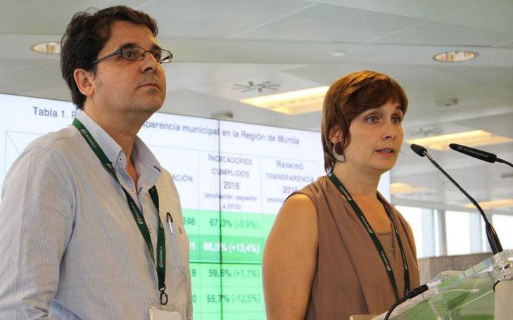 Al menos cinco ayuntamientos de la Región aspiran al Sello de calidad por la transparencia de sus sitios web