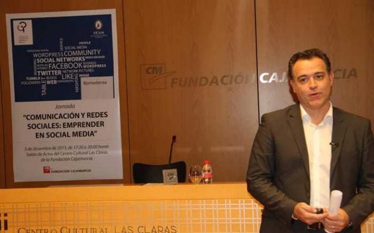 La UCAM y el Colegio de Periodistas presentan el Título de Experto en Redes Sociales