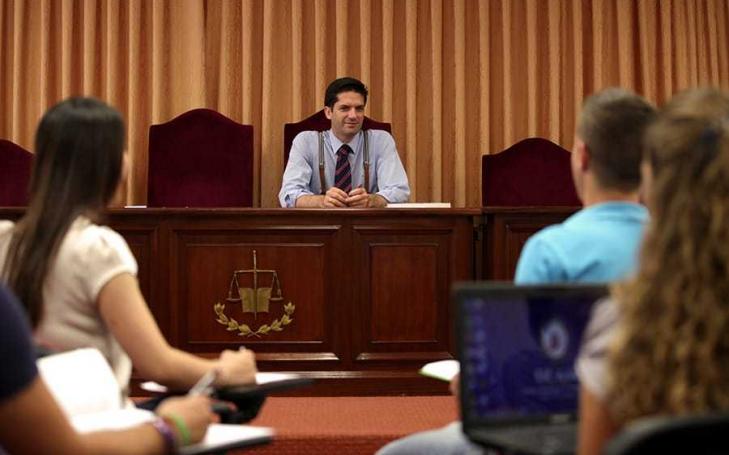 El graduado en Derecho adquiere mayor protagonismo en la sociedad actual