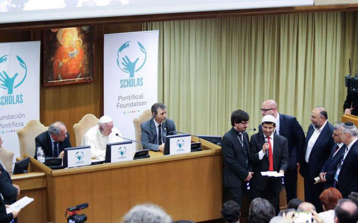 La UCAM participa en un encuentro con el Papa Francisco para mejorar el papel de las universidades en el mundo