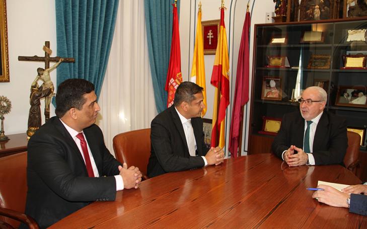 La UCAM recibe la visita de uno de sus principales partners en Emiratos Árabes