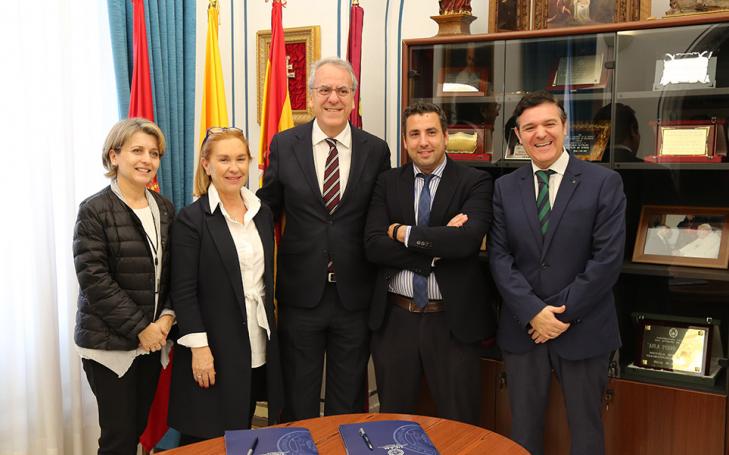 La UCAM y ‘Planeta Formación y Universidades’ se unen para impartir títulos propios para profesionales del ámbito de la salud y la empresa