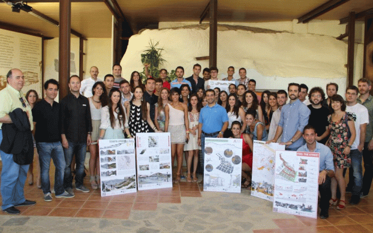 Un grupo de estudiantes de Arquitectura de la UCAM analiza la revitalización del casco antiguo de Puerto Lumbreras
