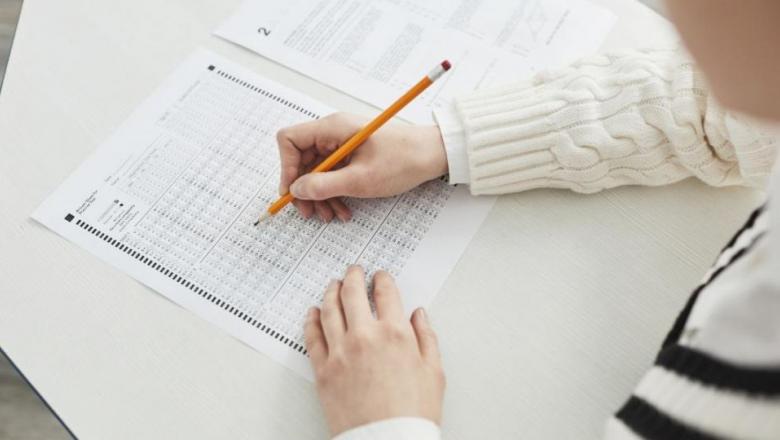 Cómo estudiar la EBAU 2024 y los exámenes finales sin perder horas de sueño