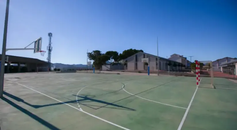 Pistas deportivas al aire libre; utilizadas por los alumnos de UCAM Universidad para la práctica de deportes y actividades recreativas en el Campus de Cartagena. Utilizadas por los alumnos UCAM Grado en CAFD