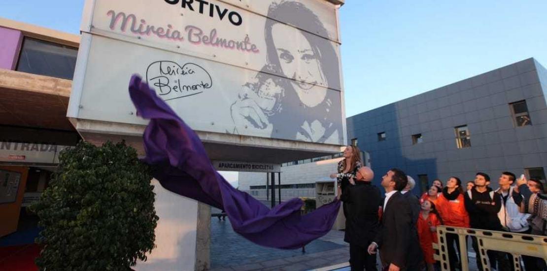 Mireia Belmonte pone nombre a un pabellón deportivo en Las Torres de Cotillas