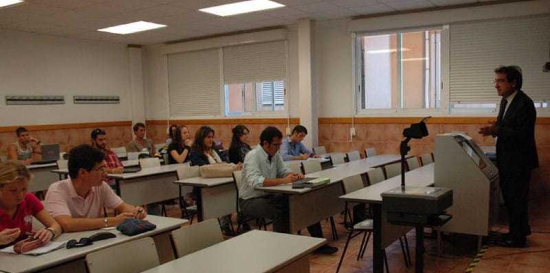 “ Hay que humanizar las relaciones entre médico y paciente”