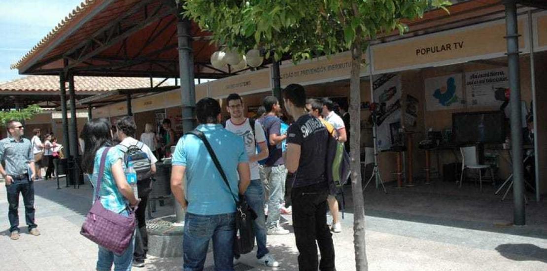 “Recomiendo a los estudiantes que busquen trabajo a través de Linkedin”