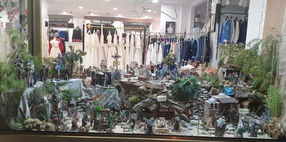 La UCAM de Cartagena ha concedido tres premios al concurso de belenes de establecimientos comerciales