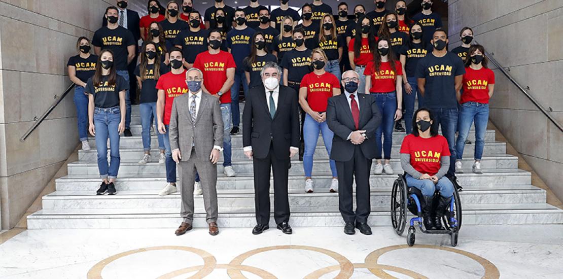 José Manuel Rodríguez Uribes, ministro de cultura y deporte, José Luis Mendoza, presidente de la UCAM y Alejandro Blanco, presidente del COE