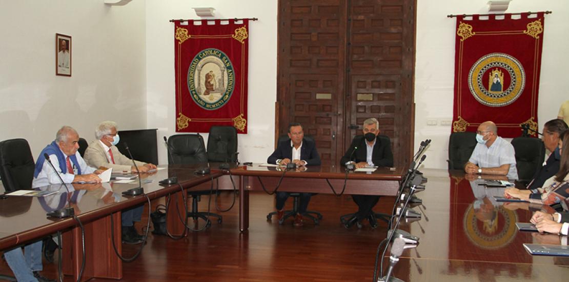 Presentación del título de Técnico Superior en Proyectos de Obra Civil