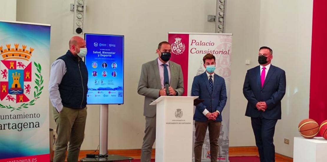 El evento ha sido presentado por Francisco Sánchez, director general de Deportes de la Comunidad Autónoma, Diego Ortega, concejal de Deportes del Ayuntamiento de Cartagena, Fernando J. Zaplana, director de los dos eventos, y Juan Alfonso García, director Académico de UCAM Cartagena.