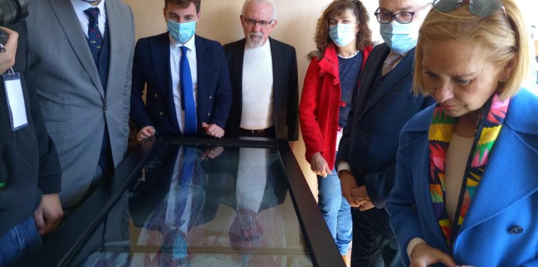 La rectora, el director general de la UCAM y los directores generales de la Comunidad Autónoma junto con el edil de Deportes