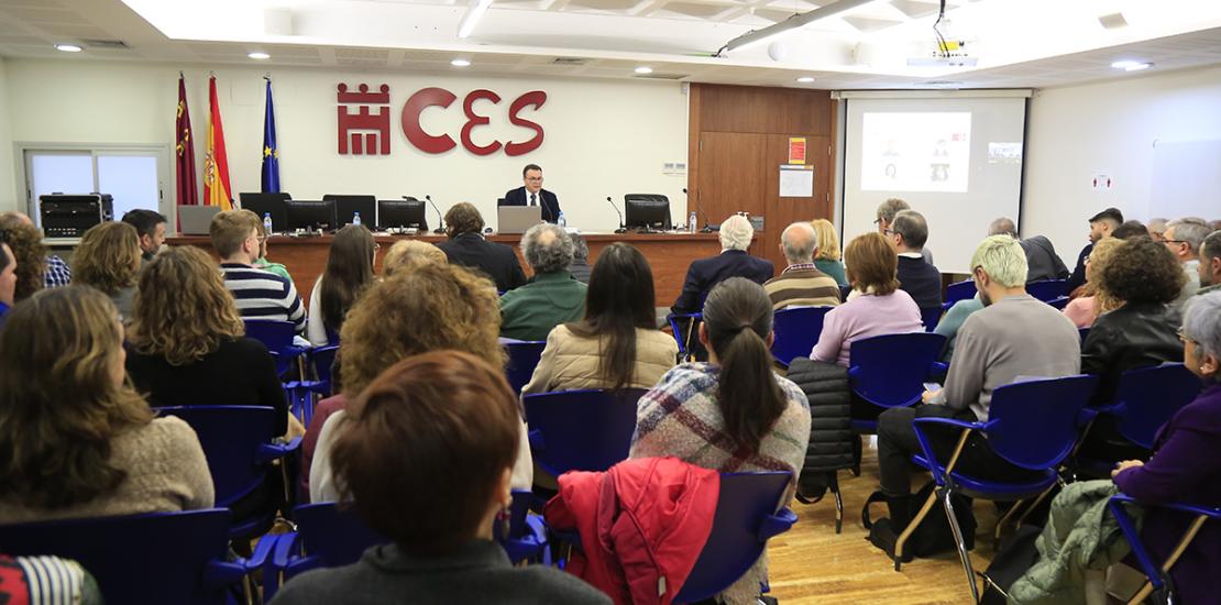 Los progresos en la asistencia a mayores aún no son suficientes para atender todas las necesidades 