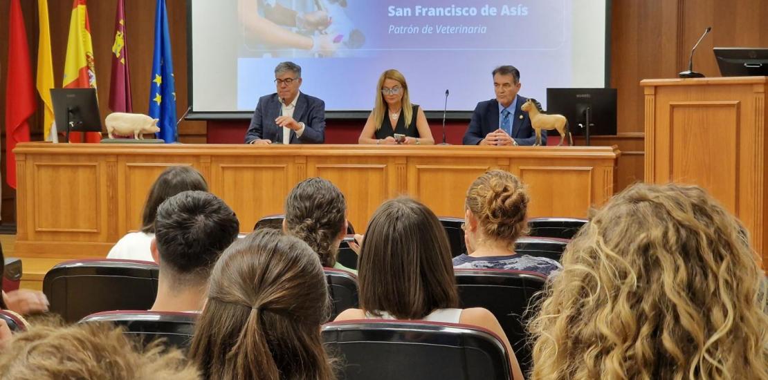 San Francisco de Asís Veterinaria UCAM