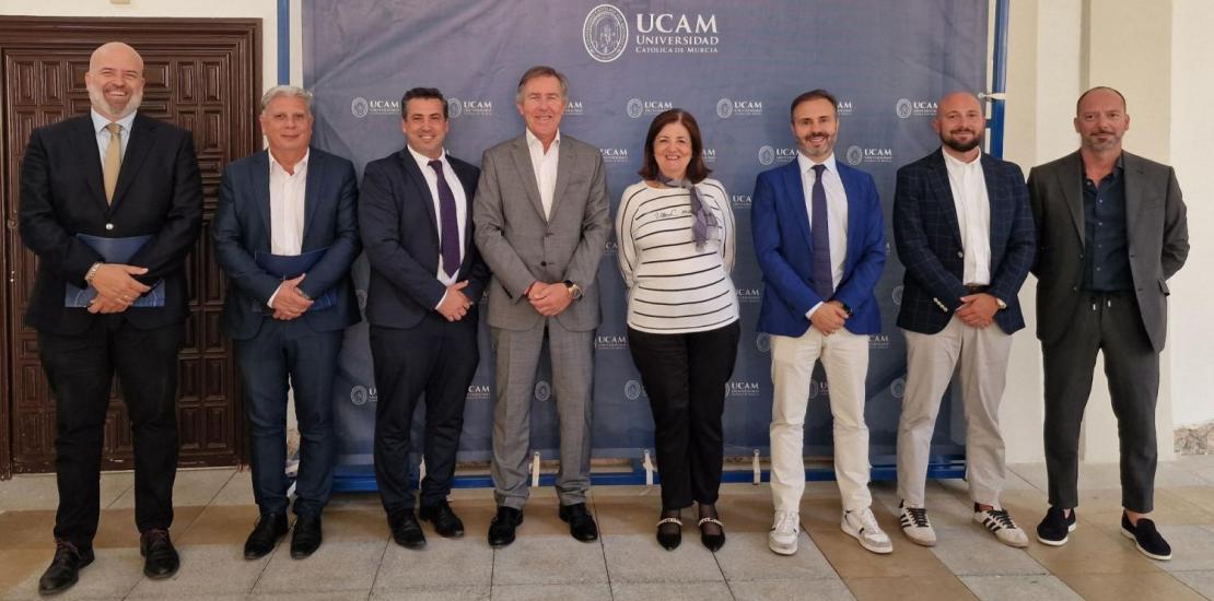 foto familia FFRM UCAM