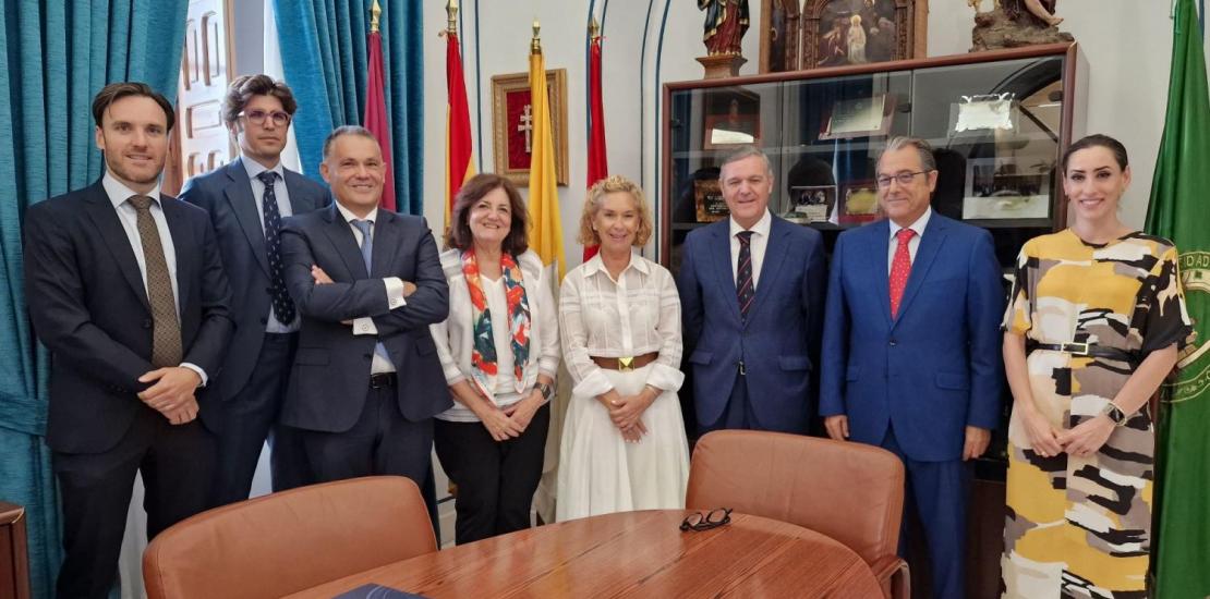 Firma convenio UCAM Colegio Registradores