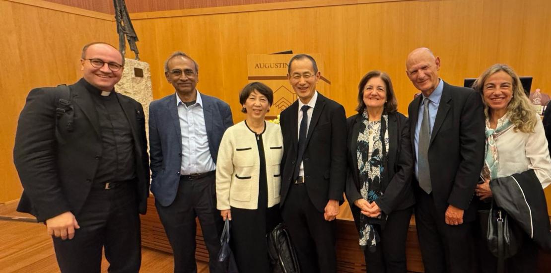 Los investigadores, junto a los presidentes del Instituto Internacional de Neurobioética y de la UCAM, esta semana en el evento.