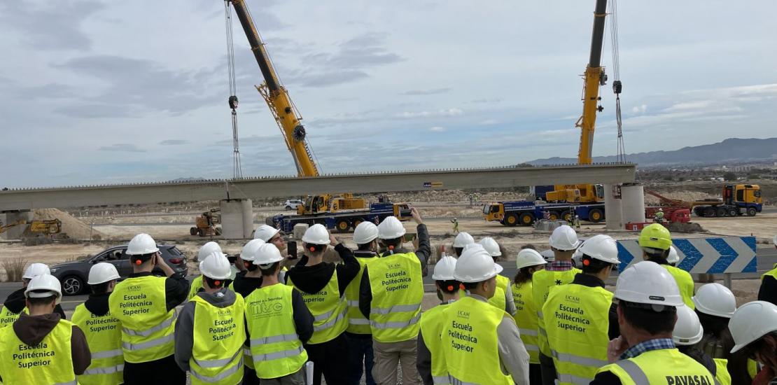 La formación práctica y el contacto directo con la profesión son clave para los futuros profesionales