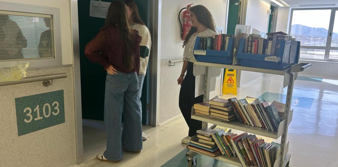 Hospital Santa Lucía, Biblioteca con Alas, Voluntariado