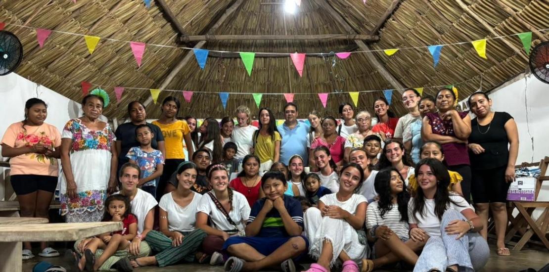 Aldea, Voluntariado, México