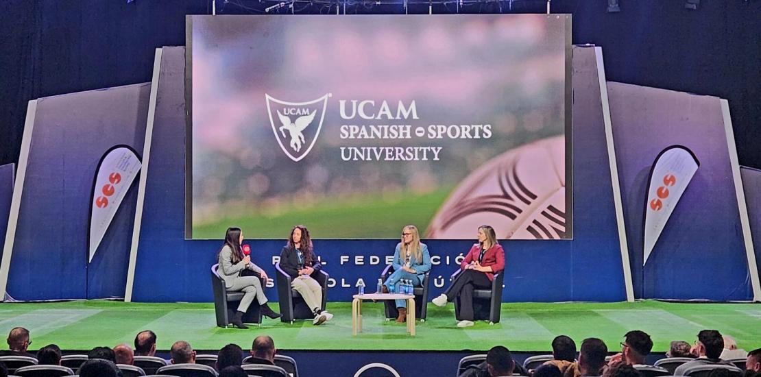 Mesa redonda durante el SCS Football Lab