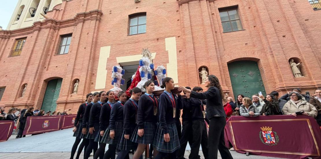 Procesion, Ayuntamiento, Colegios