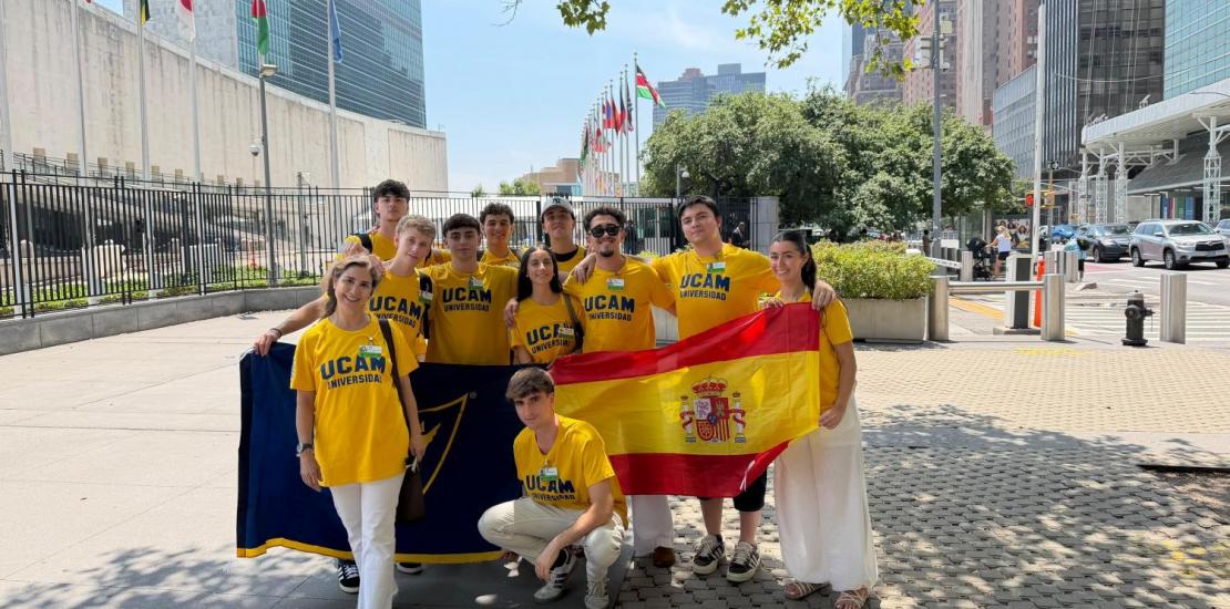 El grupo de estudiantes en las inmediaciones de la ONU en Nueva York. 