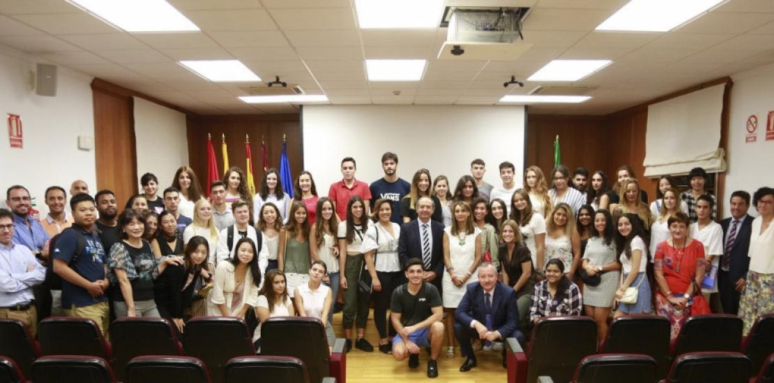 La UCAM recibe a los alumnos de primero del Grado en Odontología