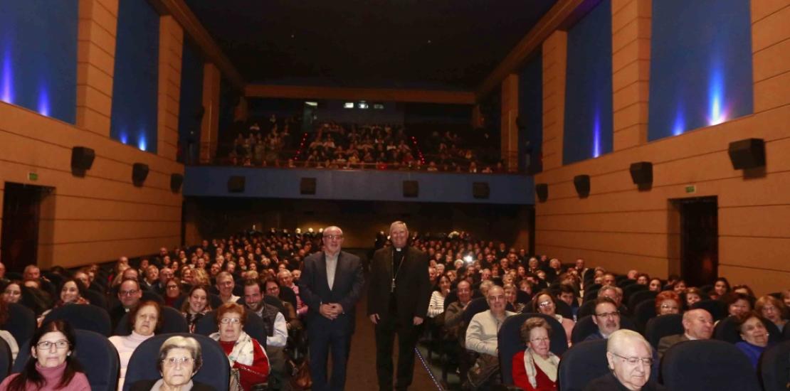  ‘El secreto de la vida’ del obispo Azagra llenó las salas del Cine Rex
