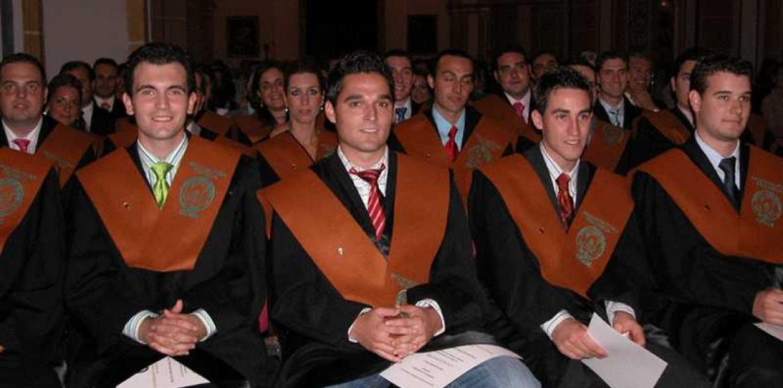 Becas en másteres oficiales para titulados en situación de desempleo