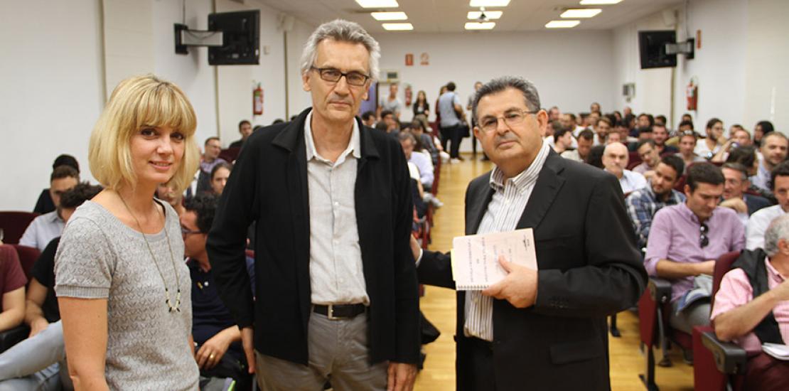 El prestigioso arquitecto Javier García Solera participa en el acto de inicio de curso de los grados en Arquitectura e Ingeniería de Edificación