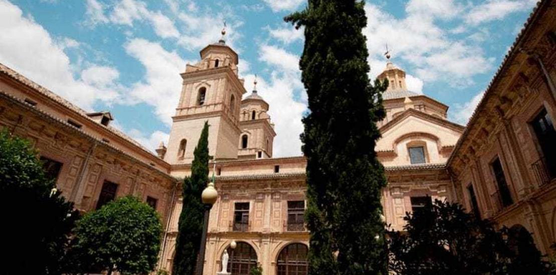 Sanidad garantiza las prácticas de los alumnos en los hospitales públicos