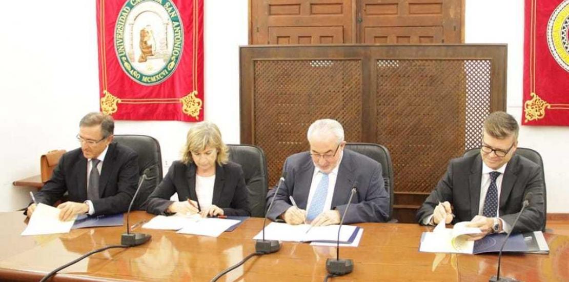 La UCAM crea la Cátedra de Neumología y Cirugía Torácica 