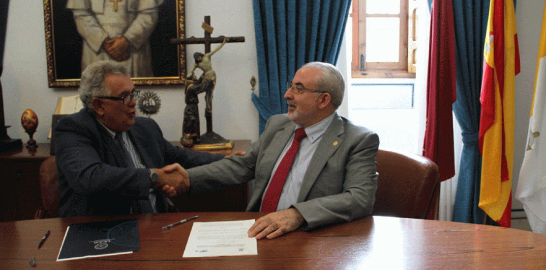 La UCAM firma un convenio con la Asociación de RTV para recopilar la historia de los medios de comunicación de Murcia