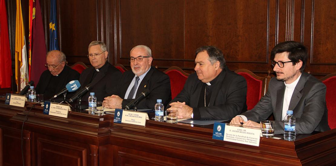 La UCAM con la Diócesis de Jerez promoverán los estudios en Derecho Canónico en el ámbito civil 