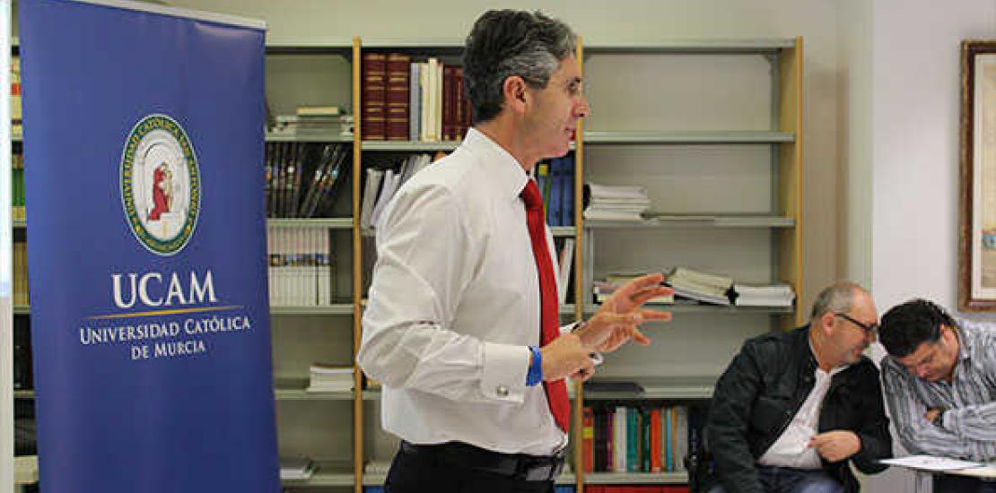  La UCAM y el COITIRM forman a ingenieros técnicos industriales en habilidades comunicativas
