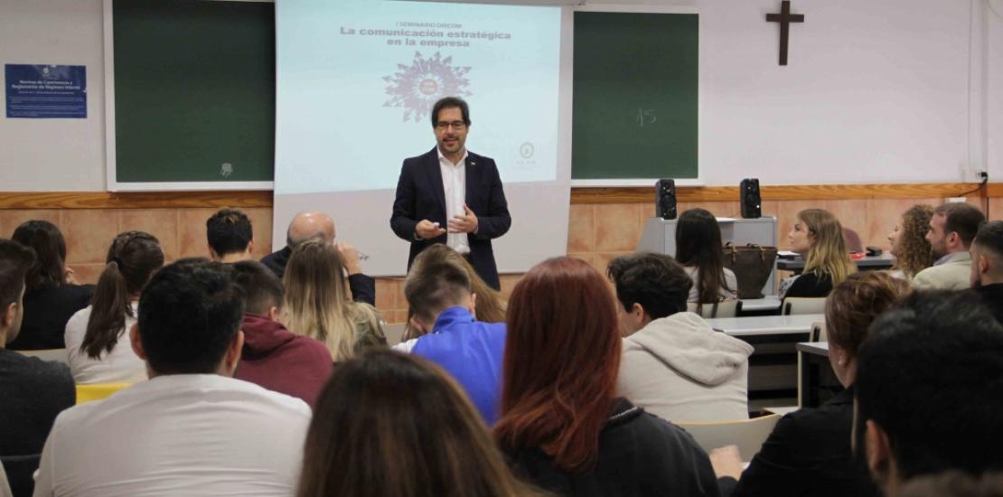 Aljure: “La comunicación no lo es todo, pero si está en todo”