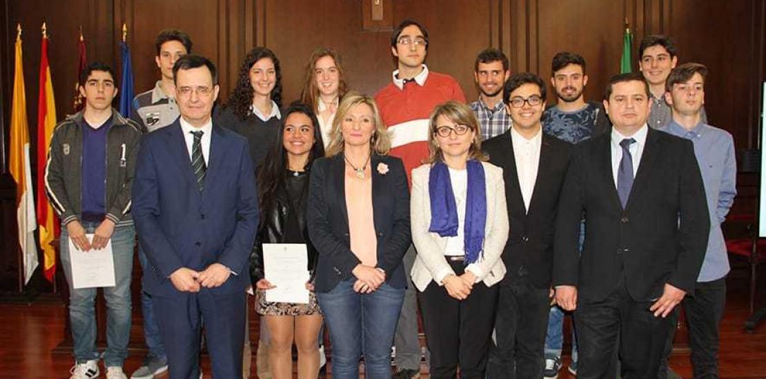 Premios a la excelencia académica