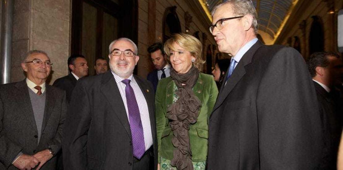 Esperanza Aguirre, y José Luis Mendoza, juntos en el Foro Nueva Murcia