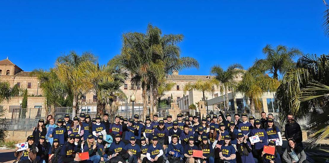 Universitarios chinos y coreanos aprenden español en la UCAM