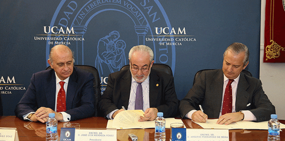 Firma de un acuerdo de colaboración con la Fundación Guardia Civil