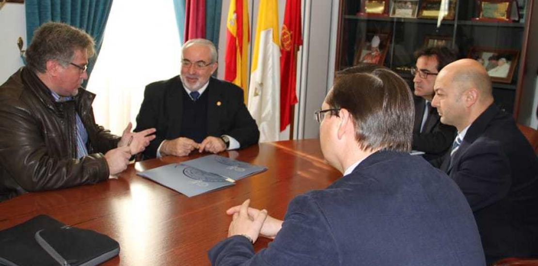 La UCAM impartirá dos nuevos títulos propios en Mediación