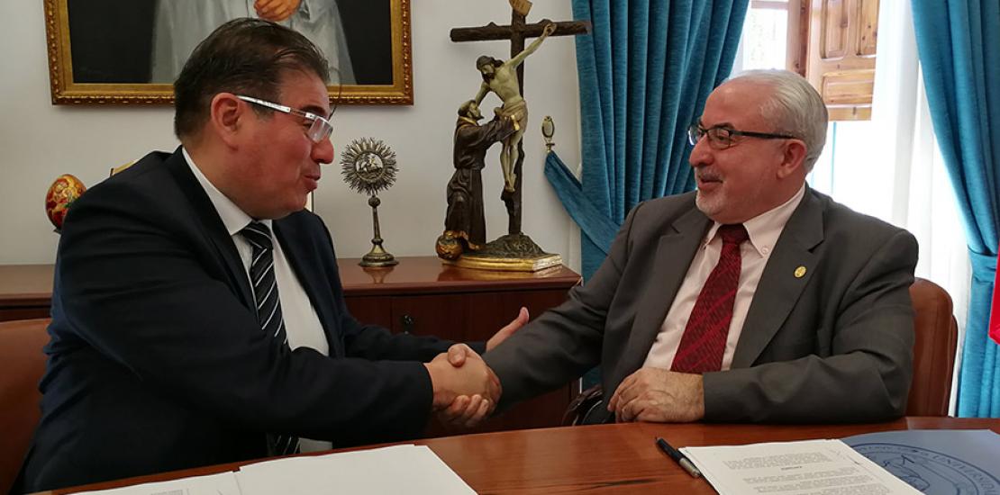 La UCAM refuerza su alianza con ‘Postgrado en Odontología’ para impartir cursos a nivel nacional e internacional