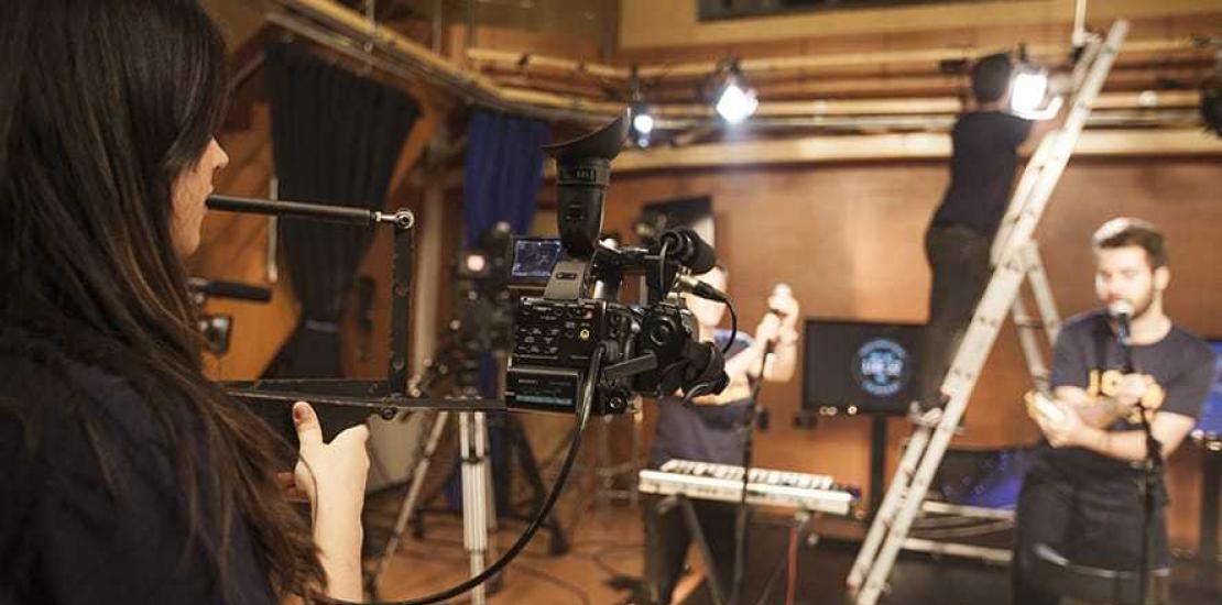 Estudiantes de Comunicación Audiovisual participan en el rodaje de ‘Venganza 3’, con Liam Neeson