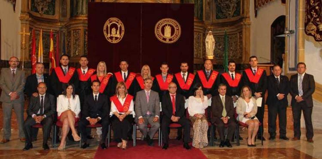 Los alumnos de Criminología de la UCAM reciben sus becas y diplomas
