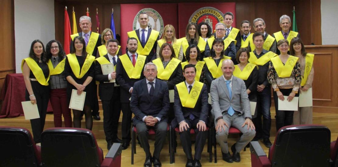 La UCAM gradúa a los futuros gestores de servicios sanitarios