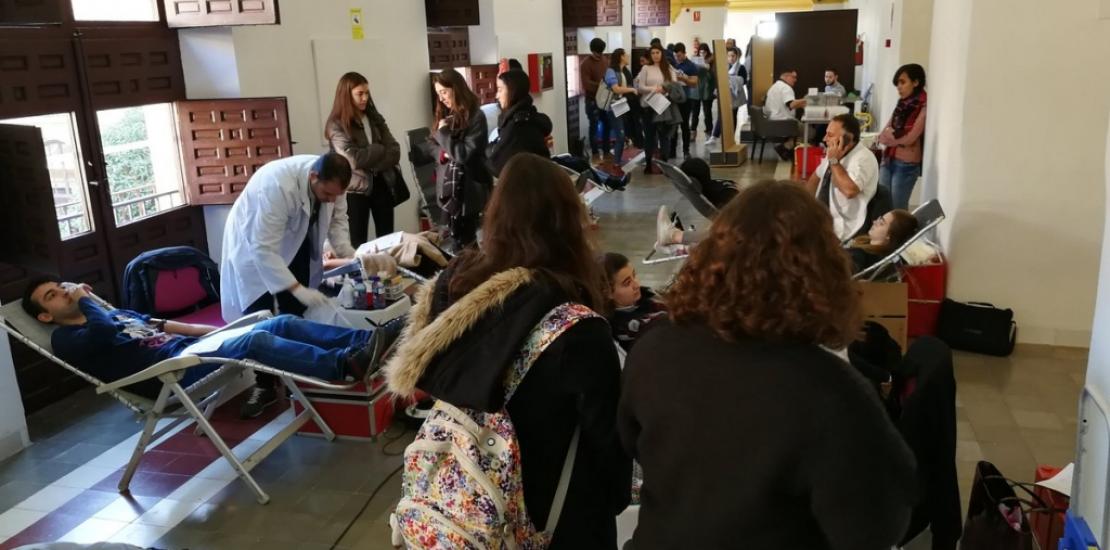 La comunidad universitaria, comprometida con la donación de sangre